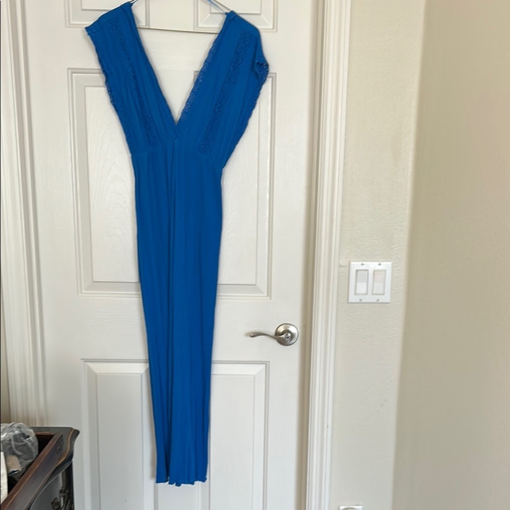 Love Tree Blue Wrap-Style Jumpsuit with V-Neckline and Flared Legs Sz S - Picture 2 of 10